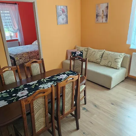 W Domu أوسترودا