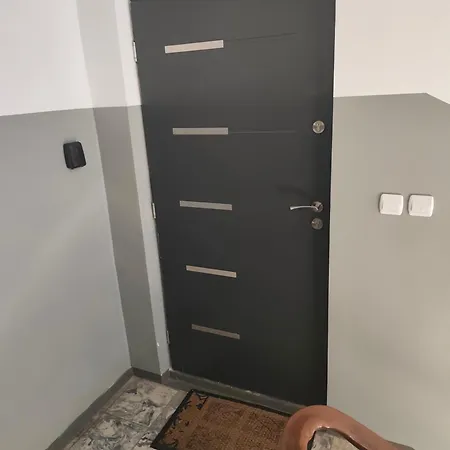 W Domu شقة أوسترودا